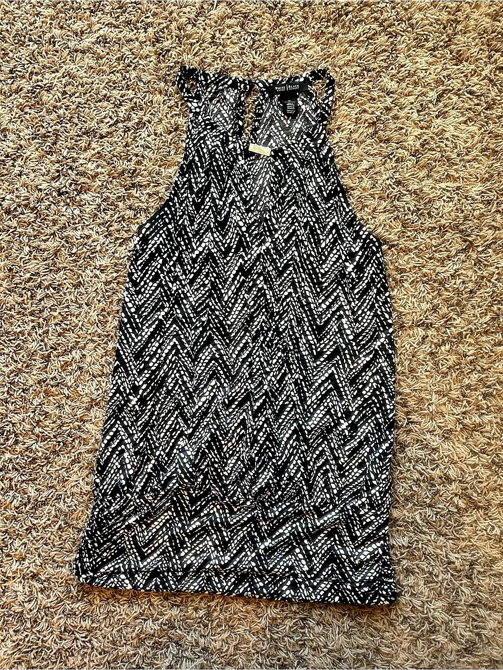 White House Black Market Geometric Mini Dress in Black & White Size Medium
